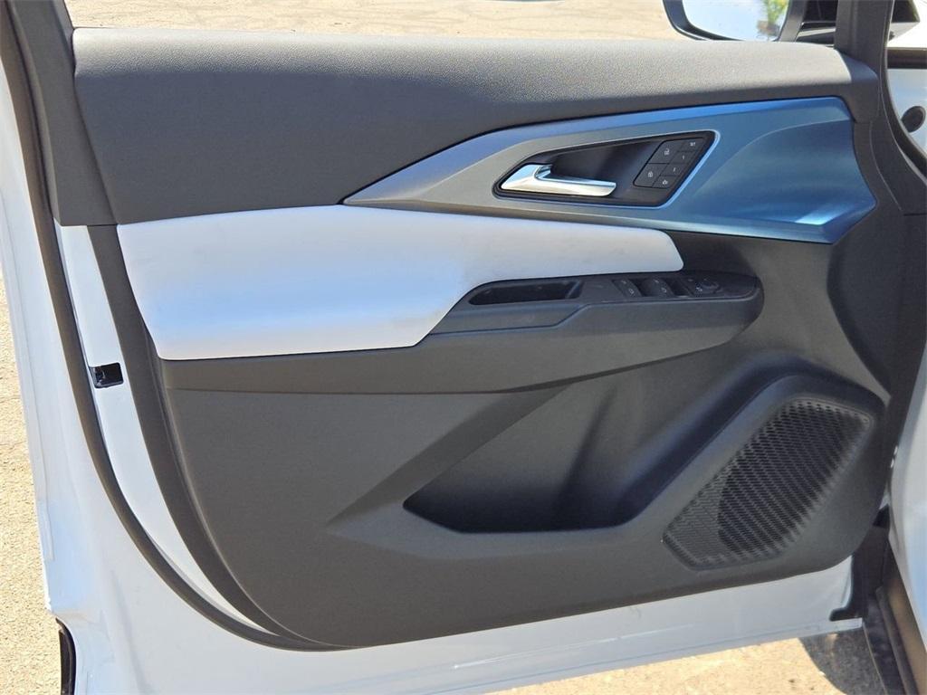new 2025 Chevrolet Equinox EV car
