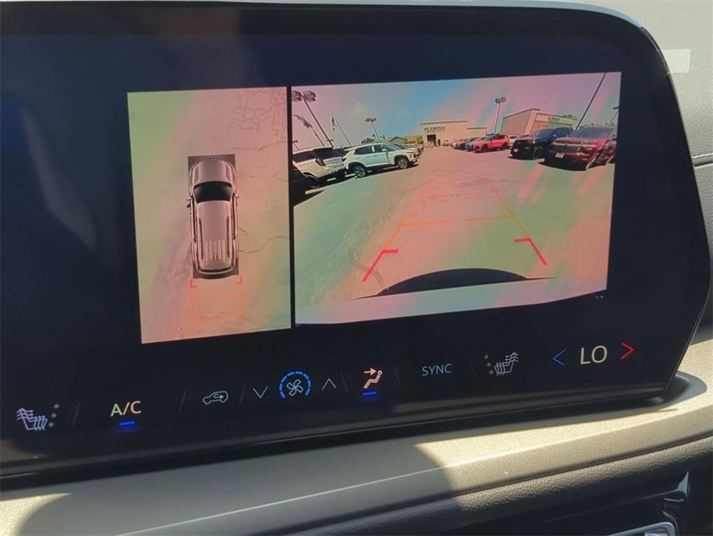 new 2025 Chevrolet Traverse car