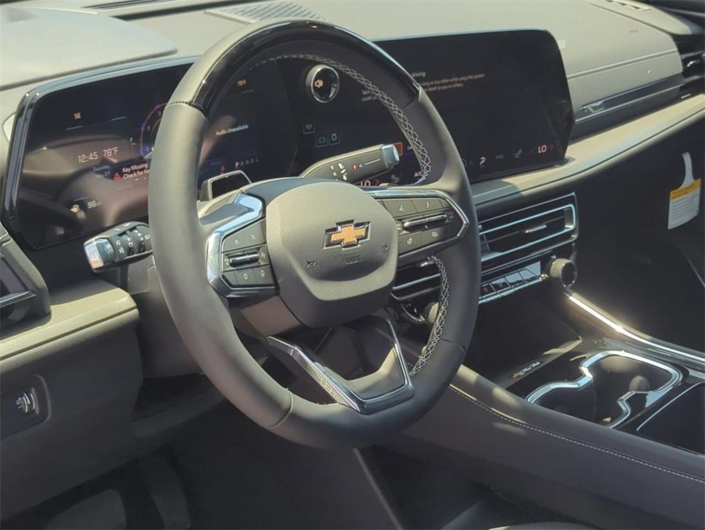 new 2025 Chevrolet Traverse car