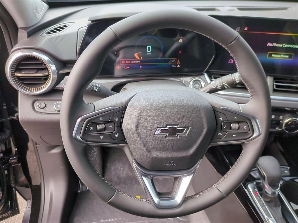 new 2025 Chevrolet Trax car