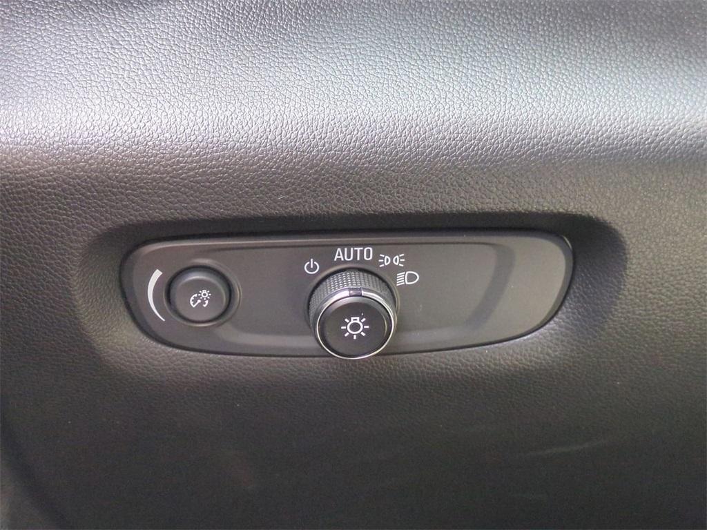 used 2023 Chevrolet Traverse car, priced at $31,495