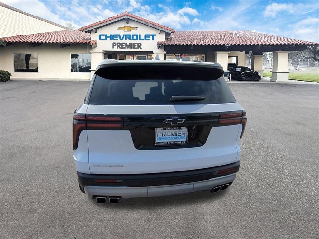 new 2025 Chevrolet Traverse car