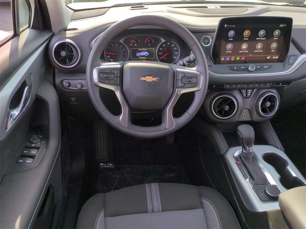 new 2025 Chevrolet Blazer car