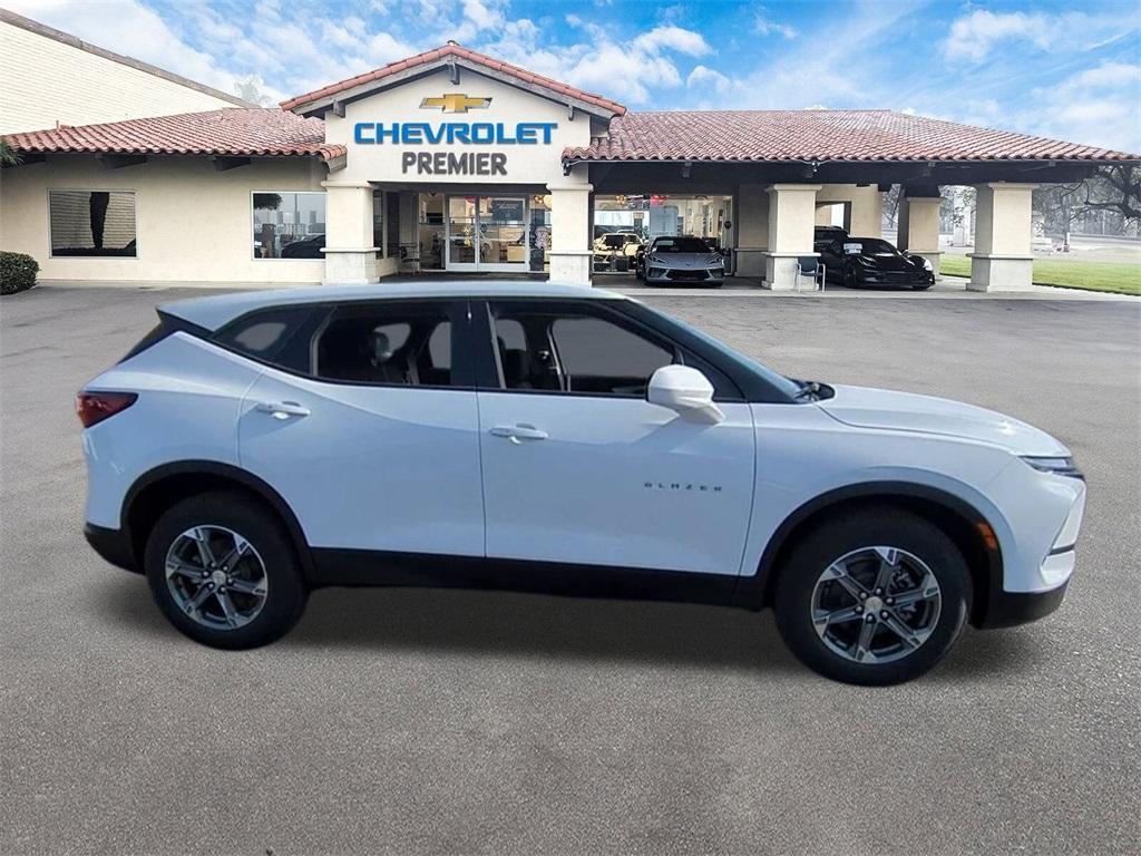 new 2025 Chevrolet Blazer car