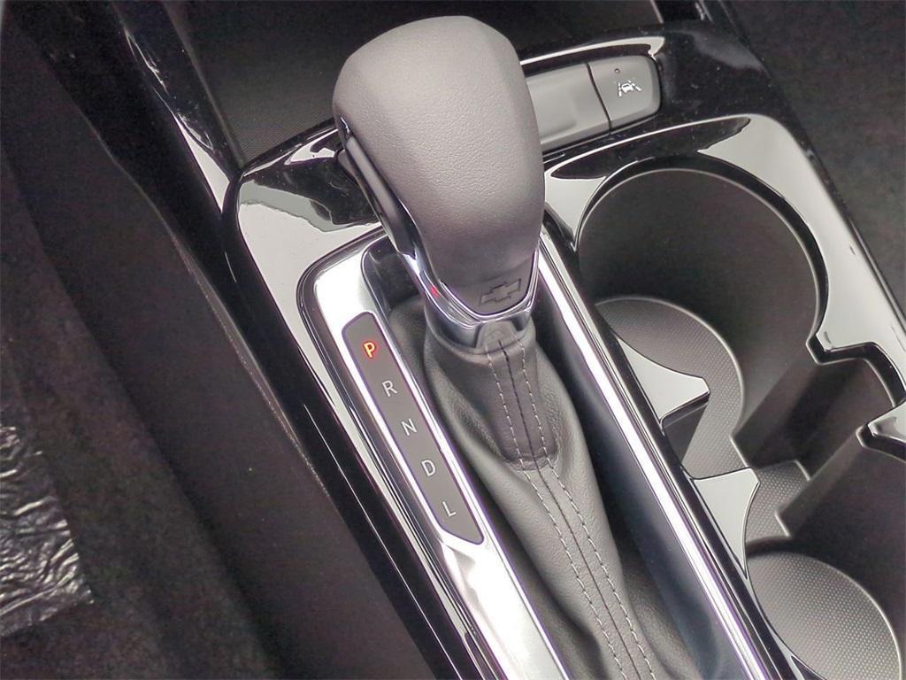 new 2025 Chevrolet Trax car