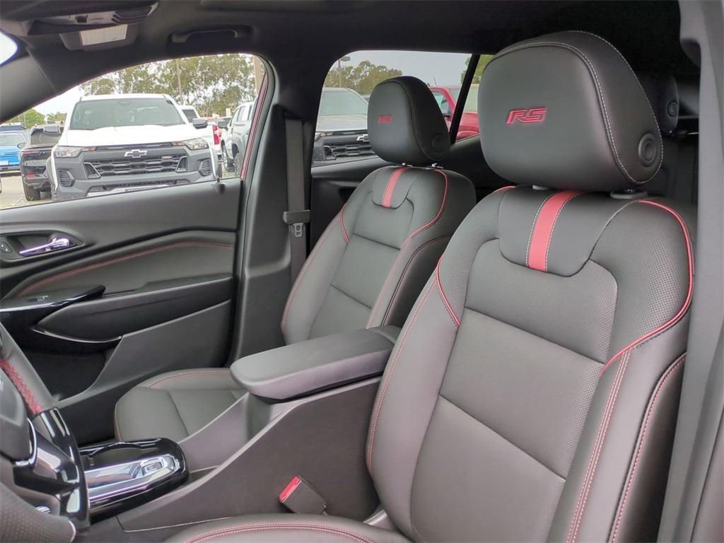 new 2025 Chevrolet Trax car