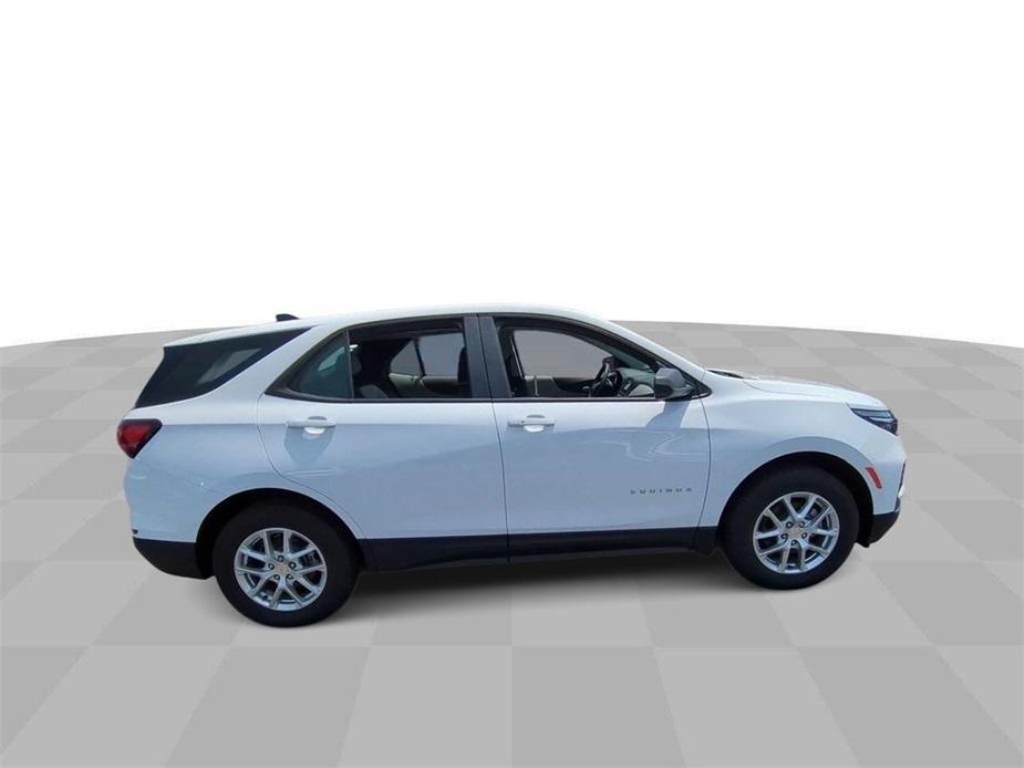 new 2024 Chevrolet Equinox car, priced at $25,740