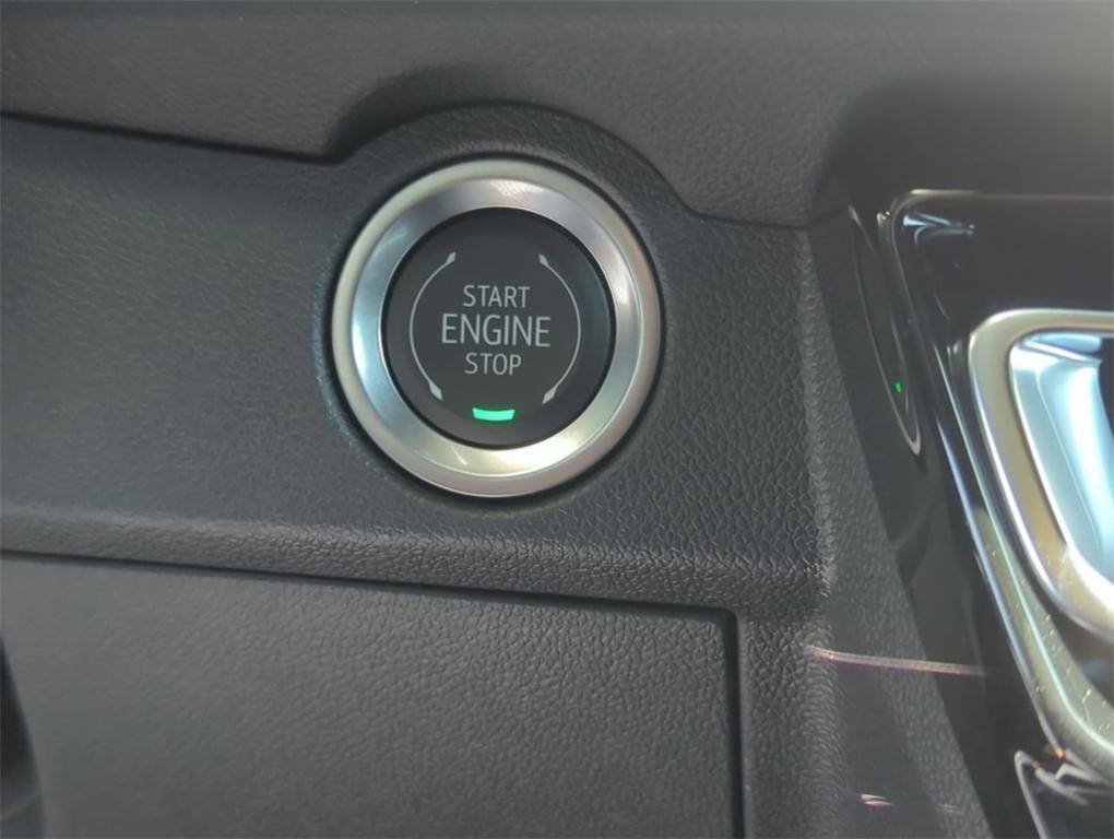 new 2025 Chevrolet Traverse car