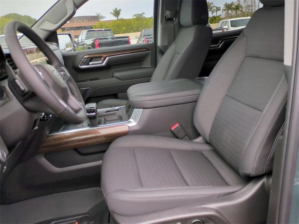 new 2025 Chevrolet Silverado 1500 car