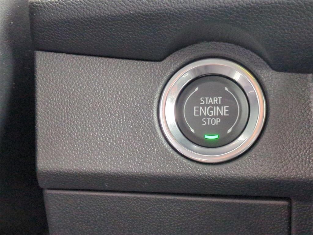 new 2025 Chevrolet Traverse car