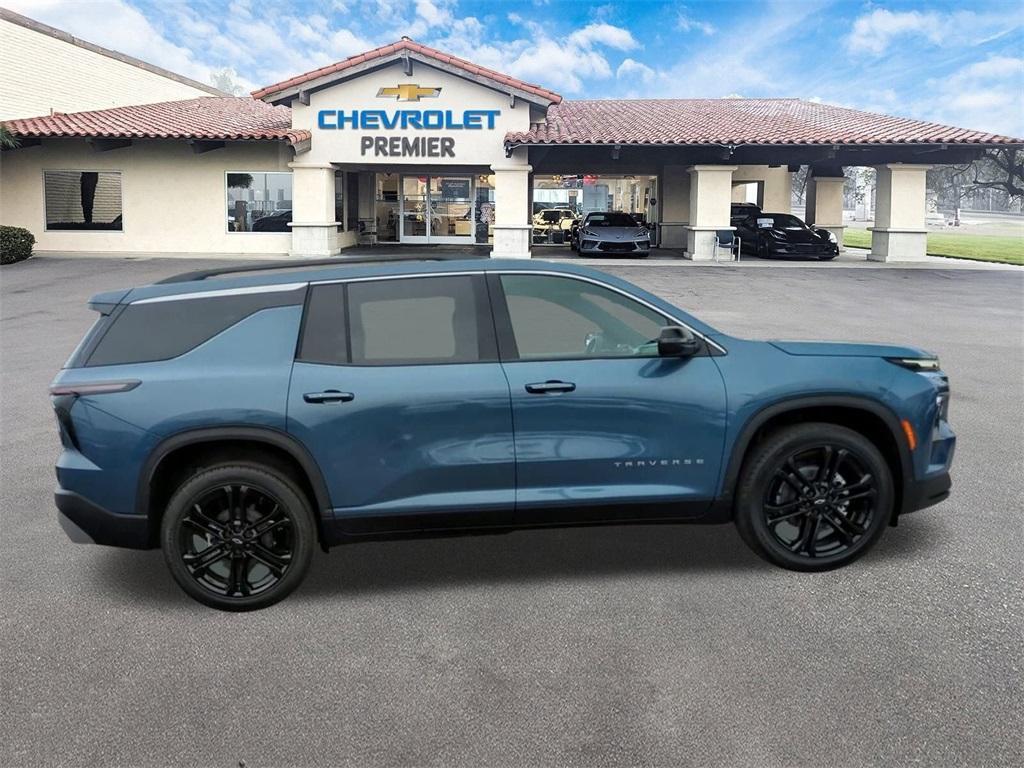 new 2025 Chevrolet Traverse car