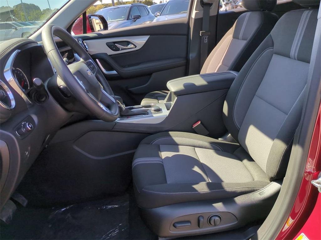 new 2025 Chevrolet Blazer car