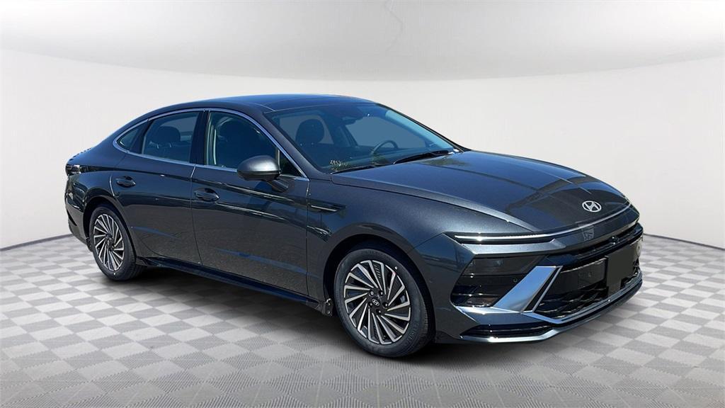 new 2024 Hyundai Sonata Hybrid car, priced at $38,835
