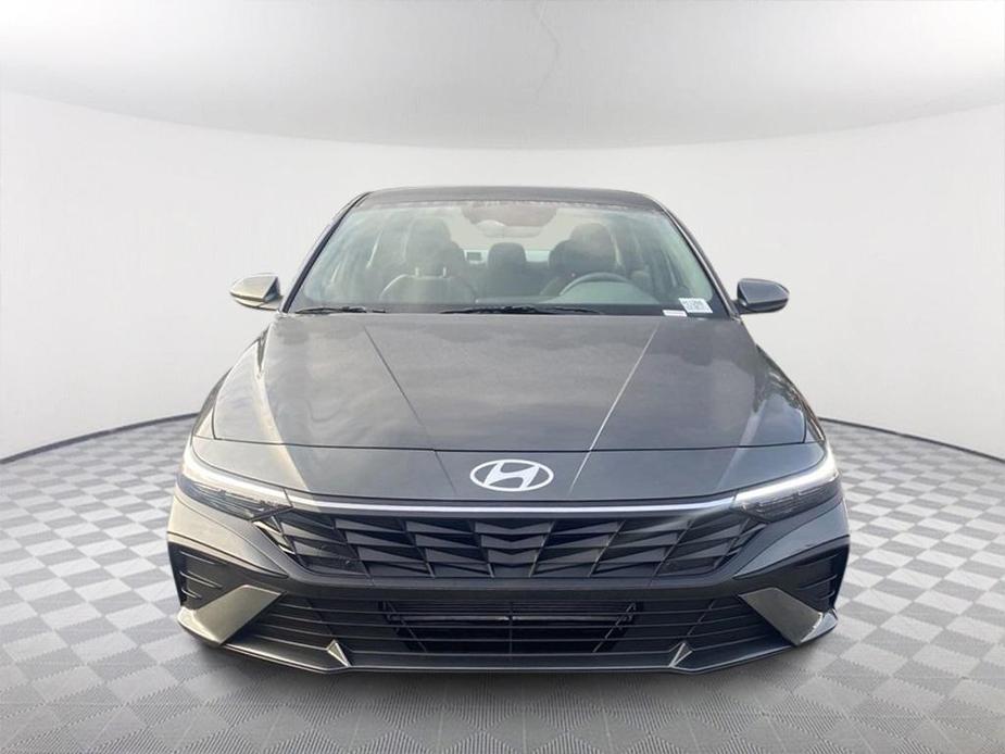 new 2024 Hyundai Elantra car, priced at $25,235