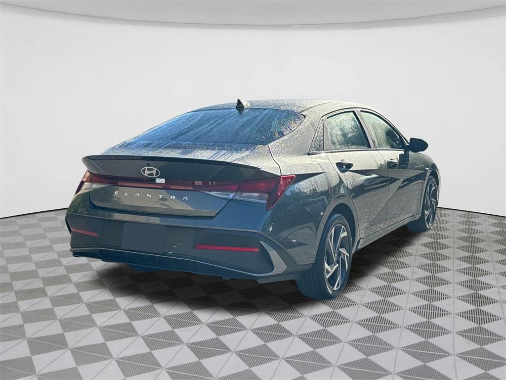 new 2025 Hyundai Elantra car, priced at $21,520