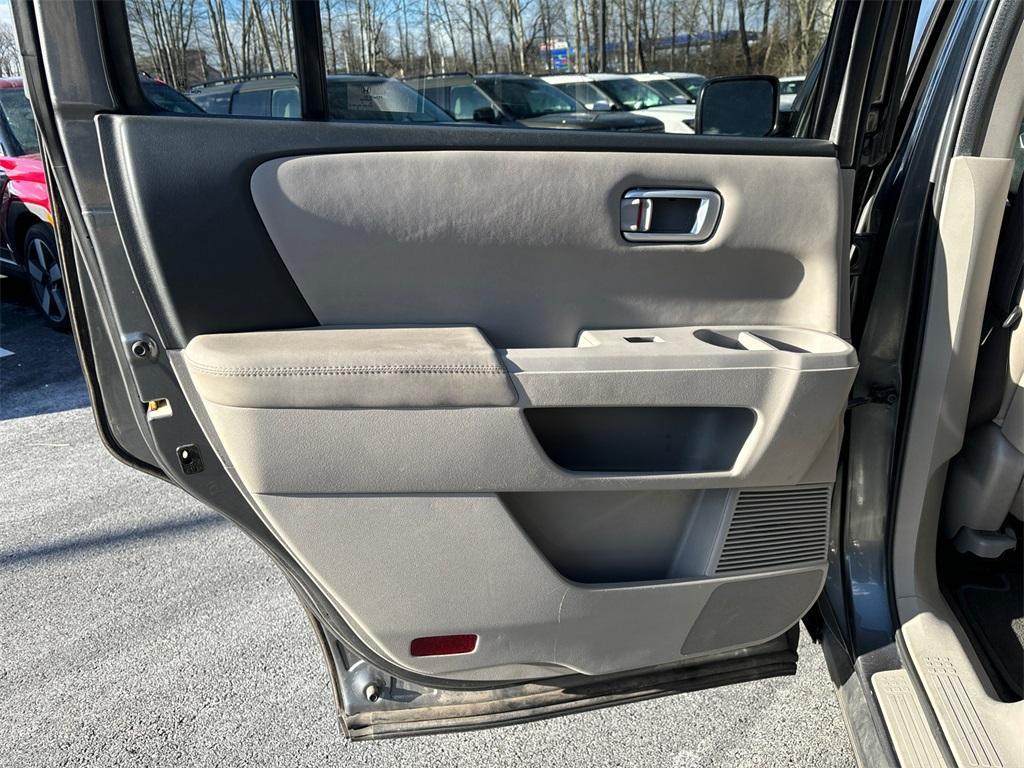 used 2013 Honda Pilot car, priced at $7,498