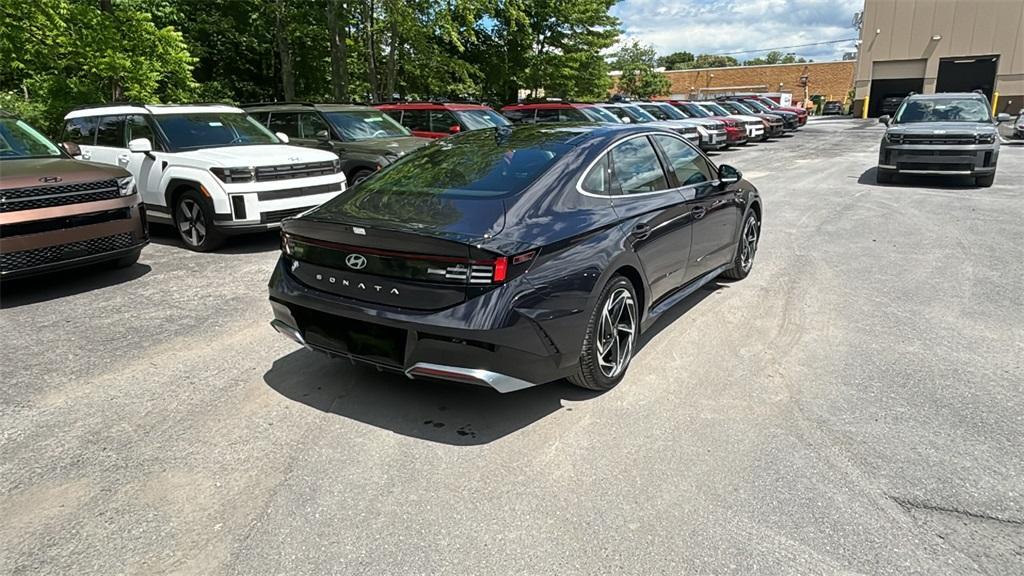 new 2024 Hyundai Sonata car, priced at $32,185