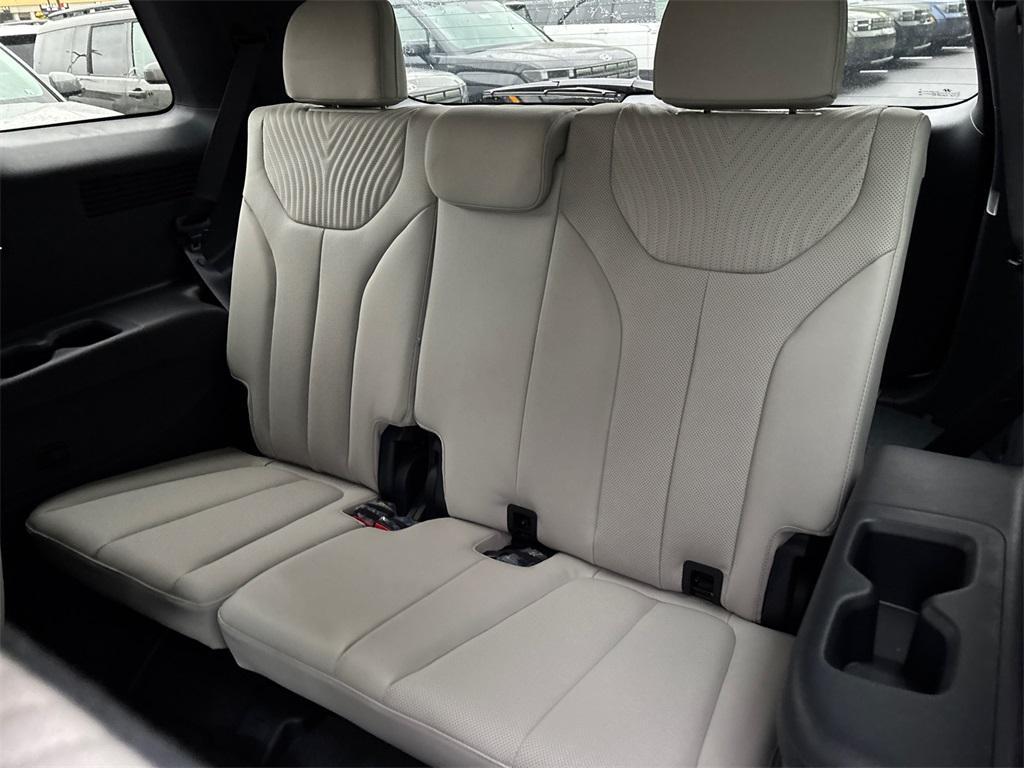 new 2025 Hyundai Palisade car, priced at $53,140