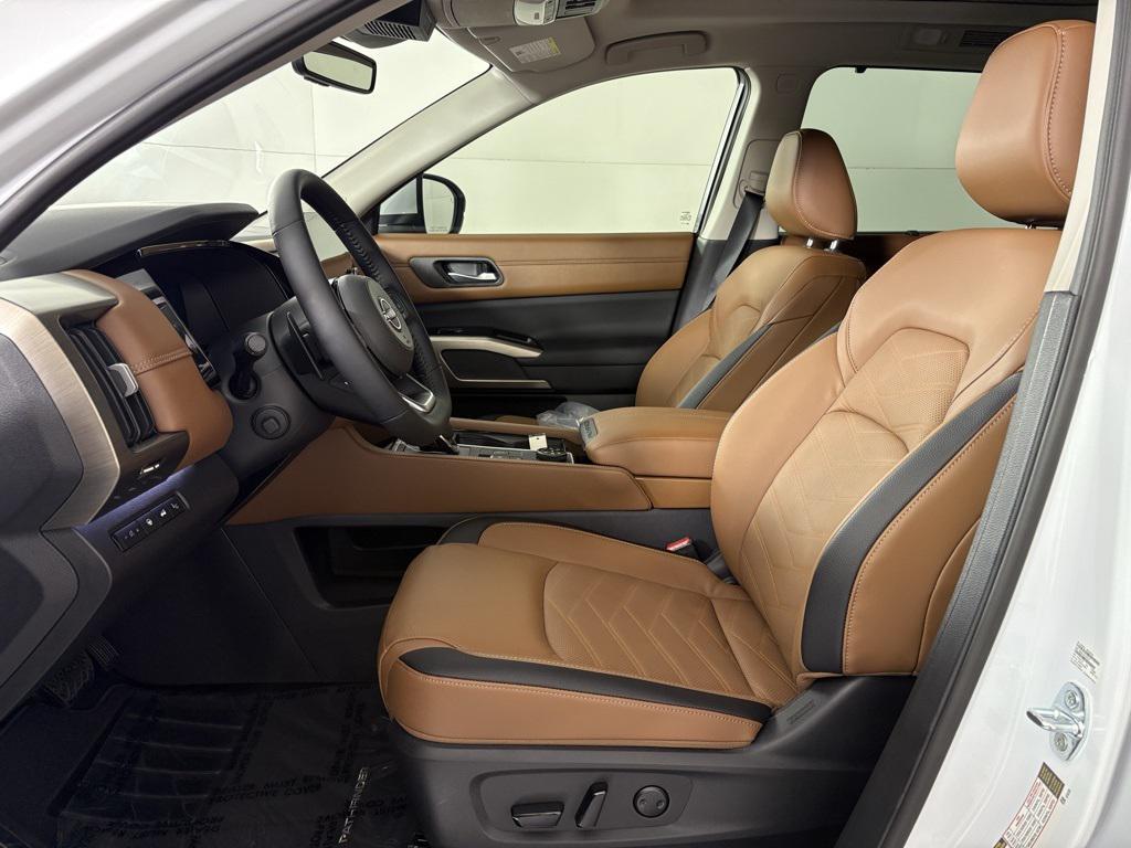 new 2025 Nissan Pathfinder car, priced at $42,111