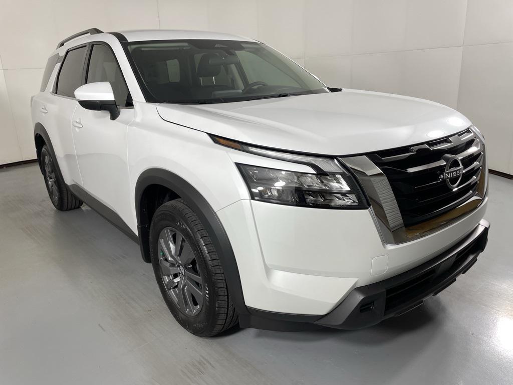 new 2025 Nissan Pathfinder car, priced at $33,884