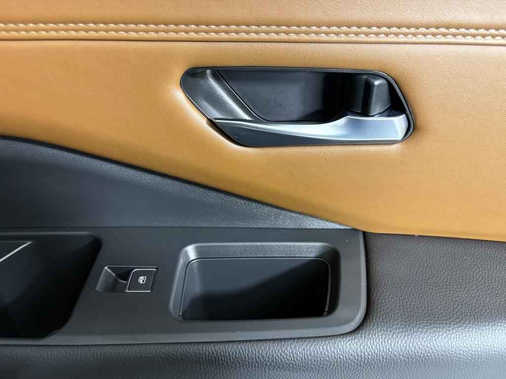 new 2025 Nissan Pathfinder car, priced at $42,485