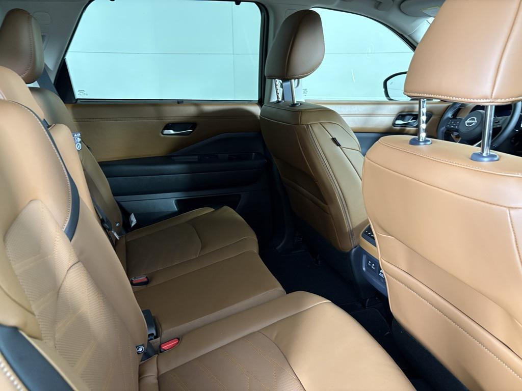 new 2025 Nissan Pathfinder car, priced at $42,485