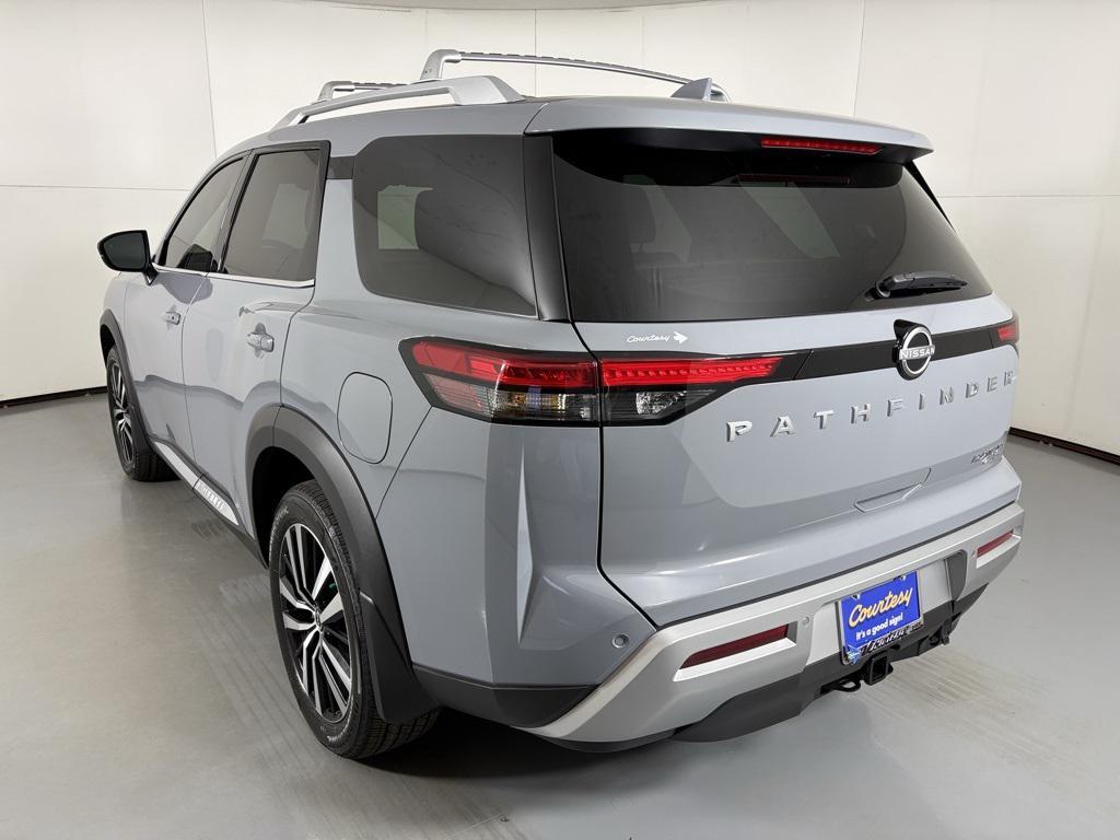 new 2025 Nissan Pathfinder car, priced at $42,485