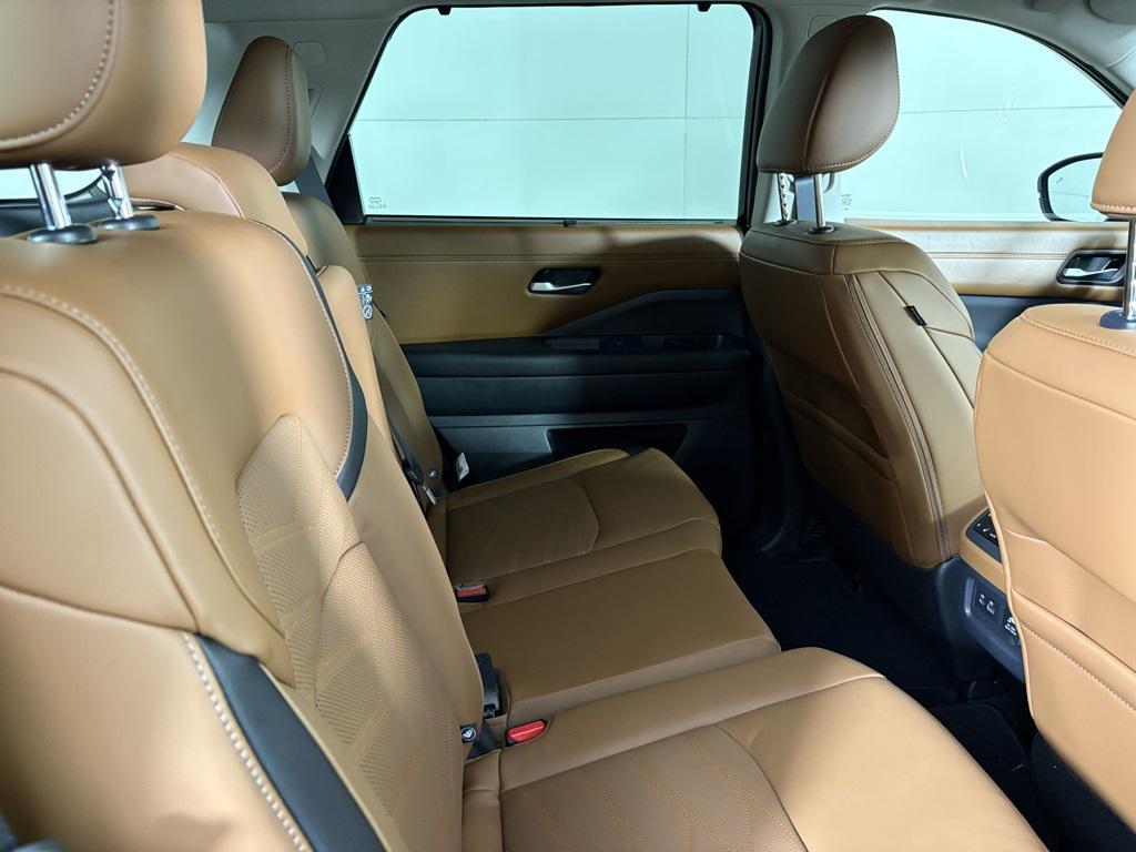 new 2025 Nissan Pathfinder car, priced at $42,485