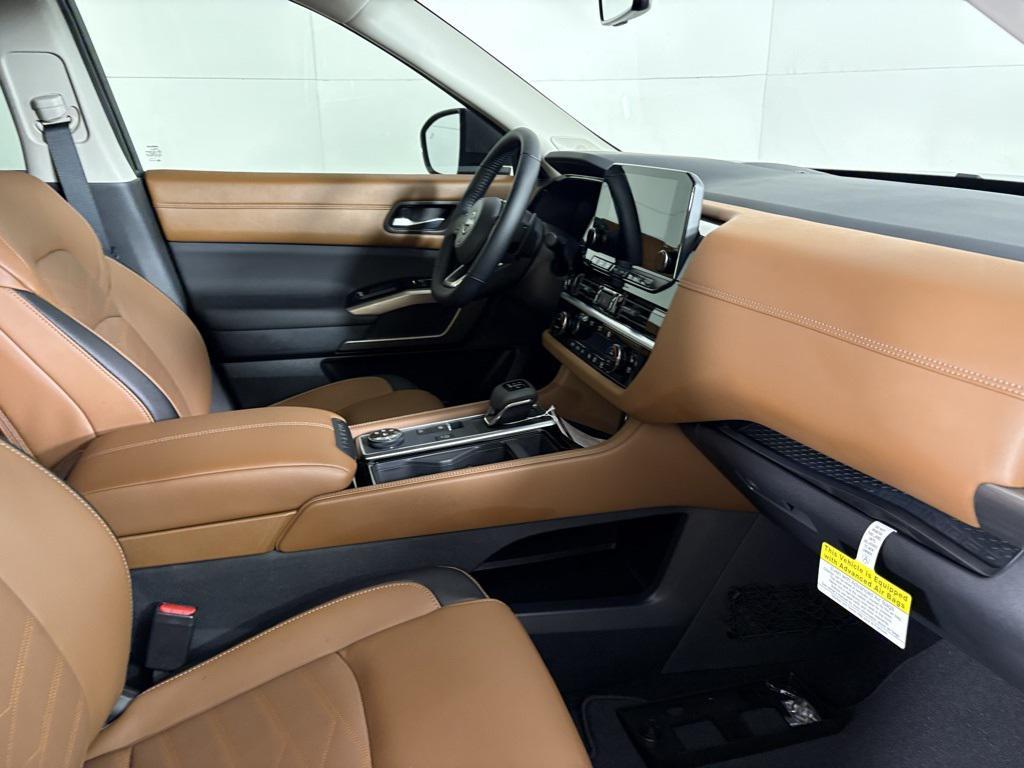 new 2025 Nissan Pathfinder car, priced at $42,485