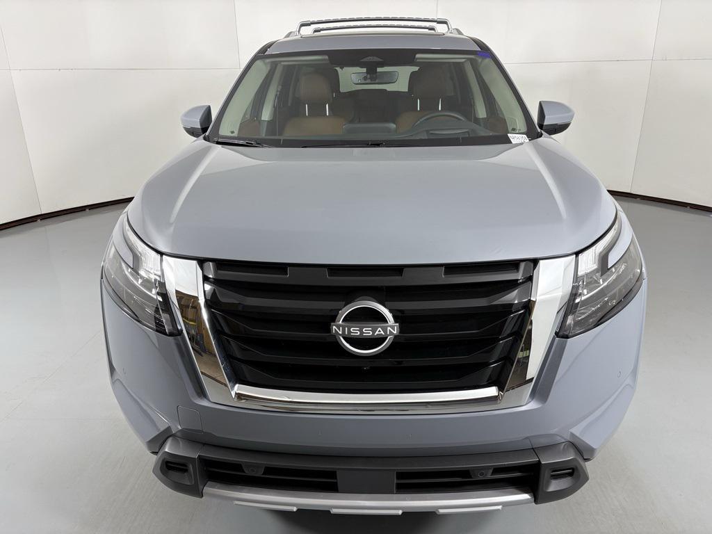 new 2025 Nissan Pathfinder car, priced at $42,485