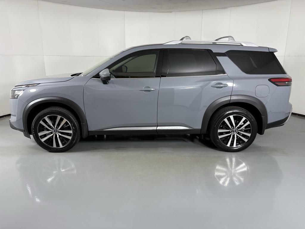 new 2025 Nissan Pathfinder car, priced at $42,485