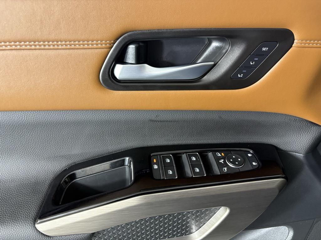 new 2025 Nissan Pathfinder car, priced at $42,485