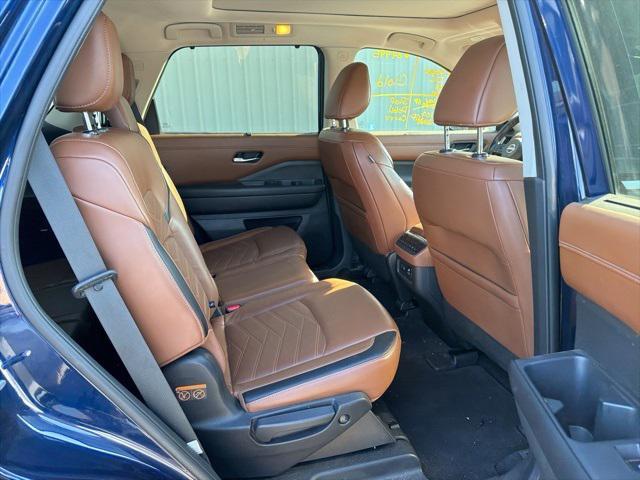 used 2022 Nissan Pathfinder car, priced at $34,000