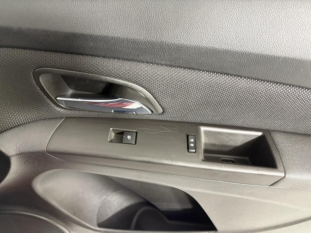 used 2015 Chevrolet Cruze car, priced at $8,000