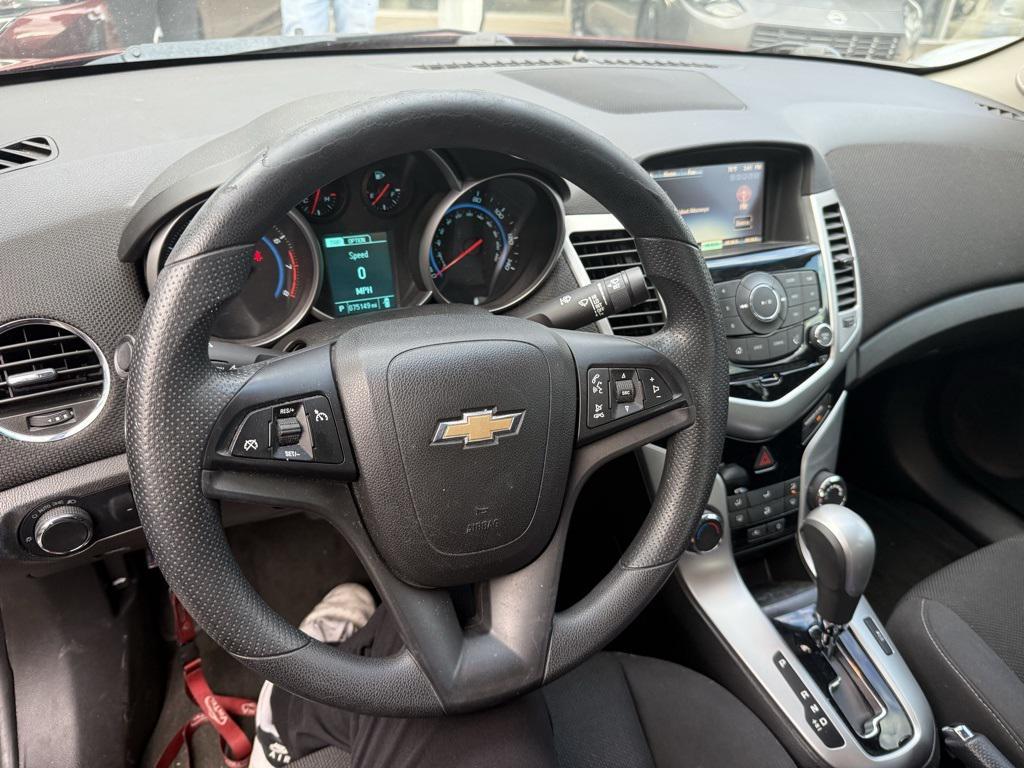 used 2015 Chevrolet Cruze car, priced at $9,000