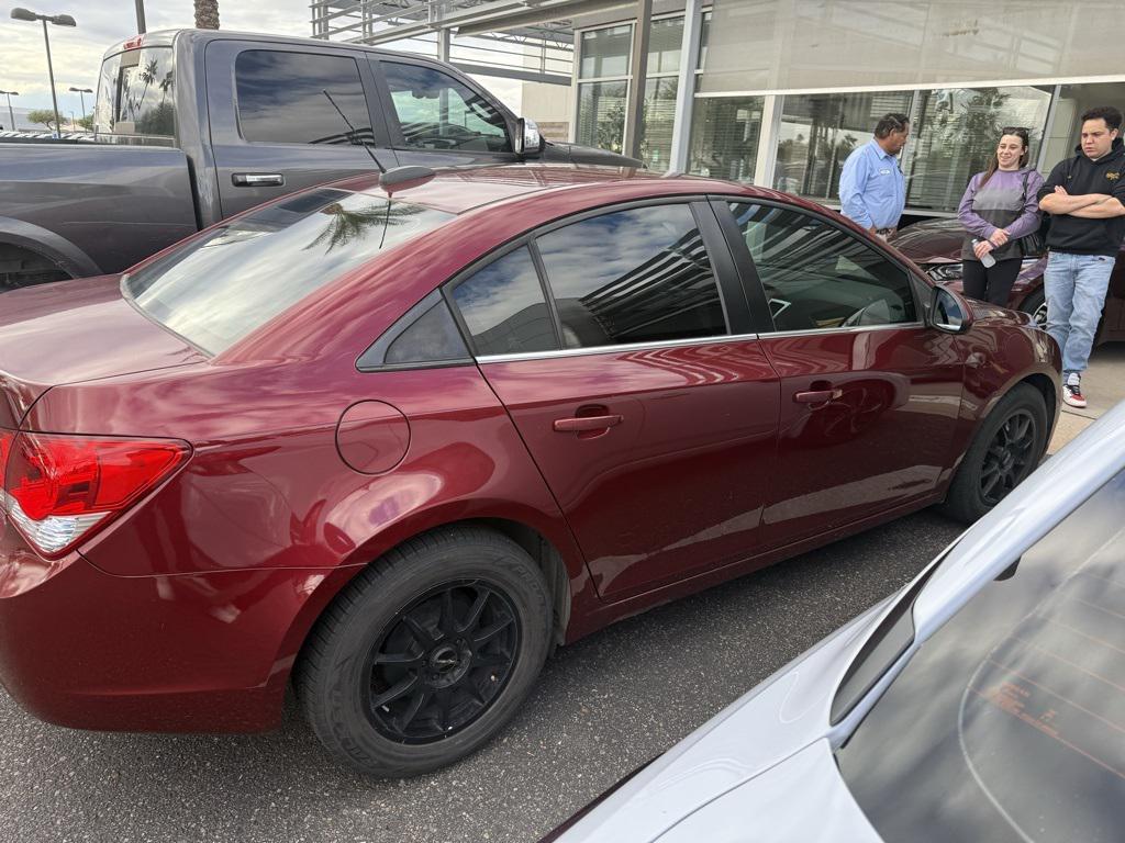 used 2015 Chevrolet Cruze car, priced at $9,000
