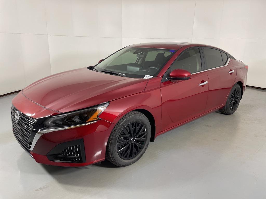 new 2025 Nissan Altima car, priced at $27,313