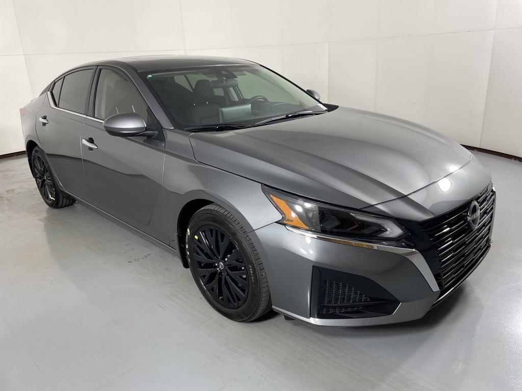 new 2025 Nissan Altima car, priced at $26,674
