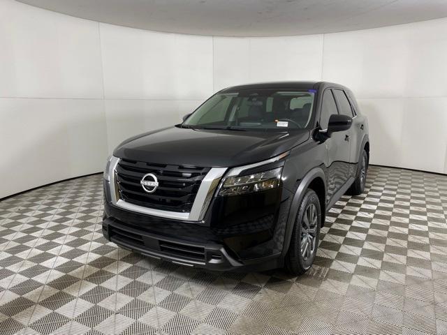 new 2024 Nissan Pathfinder car, priced at $34,260