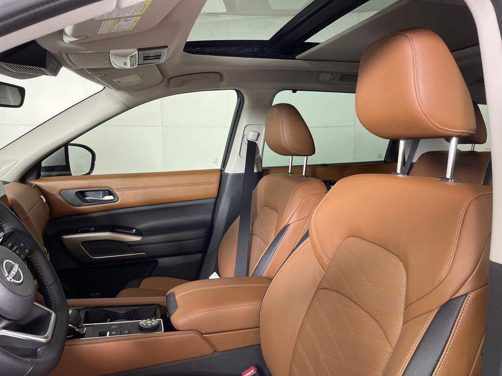 new 2025 Nissan Pathfinder car, priced at $42,793
