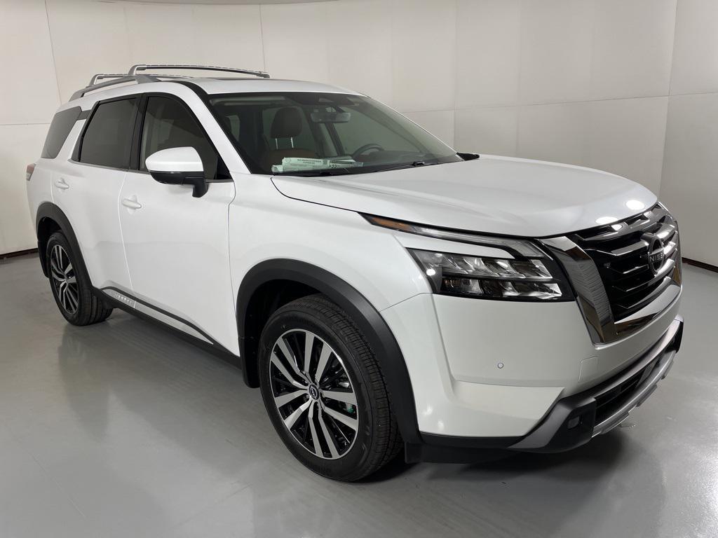 new 2025 Nissan Pathfinder car, priced at $42,793