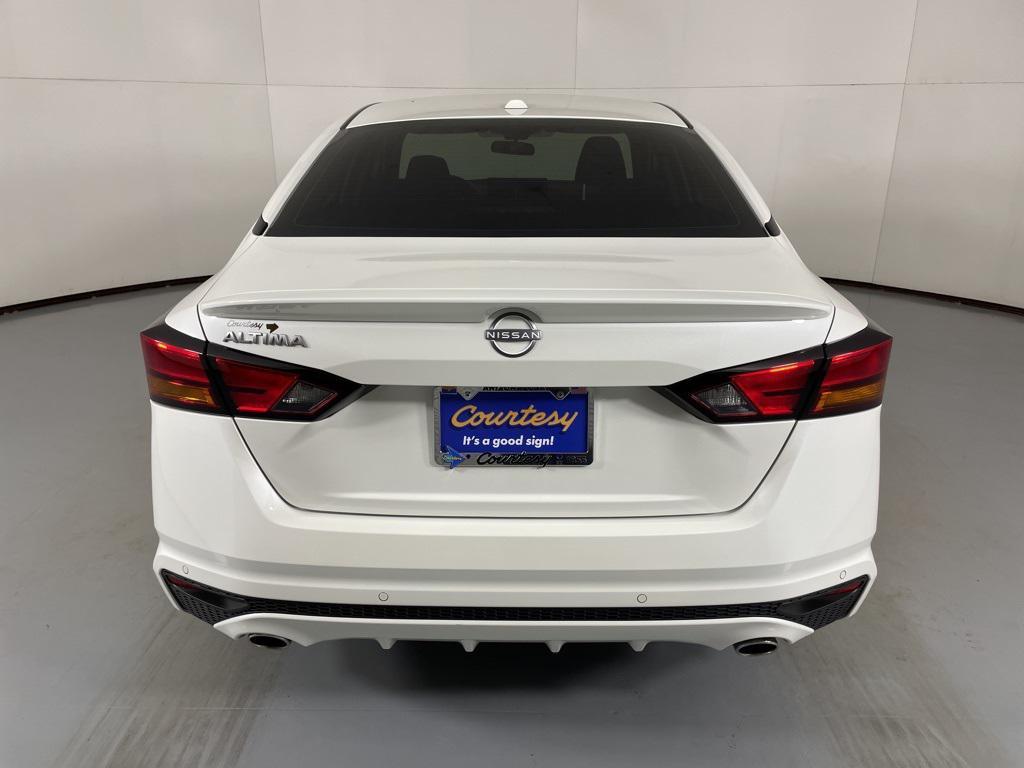new 2025 Nissan Altima car, priced at $27,018