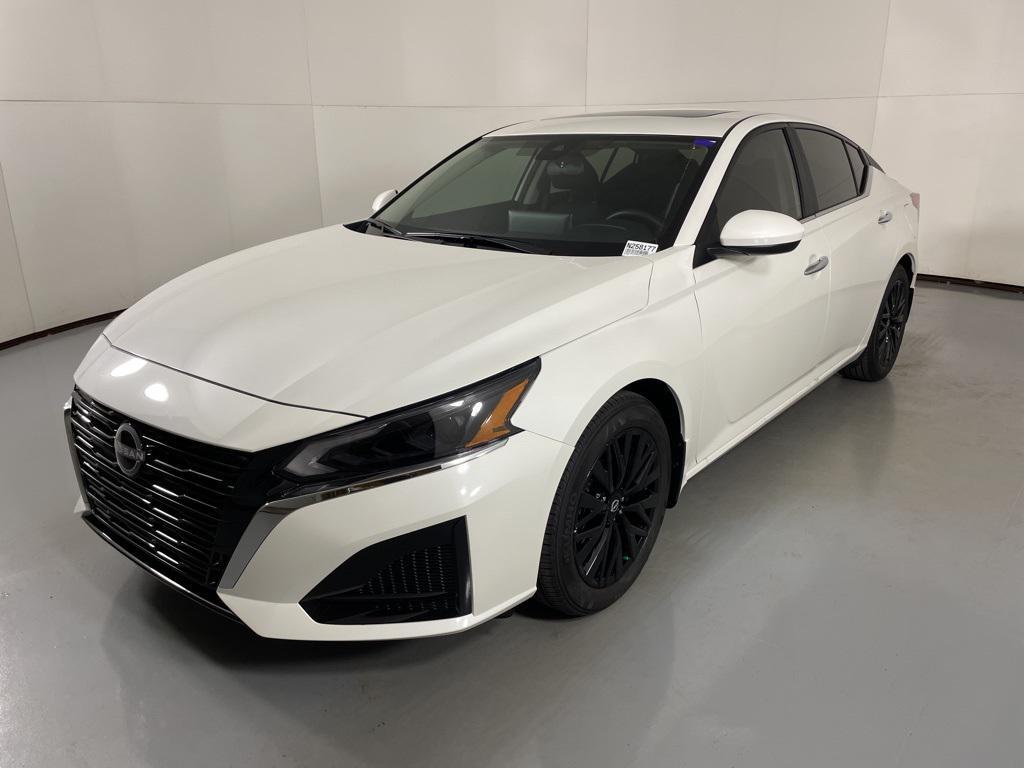 new 2025 Nissan Altima car, priced at $27,018