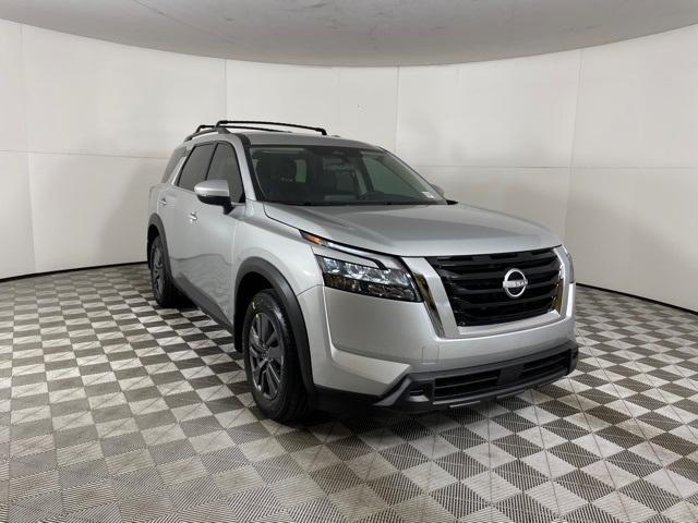 new 2024 Nissan Pathfinder car, priced at $38,185