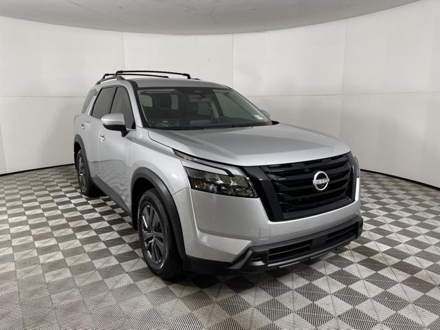 new 2024 Nissan Pathfinder car, priced at $36,210