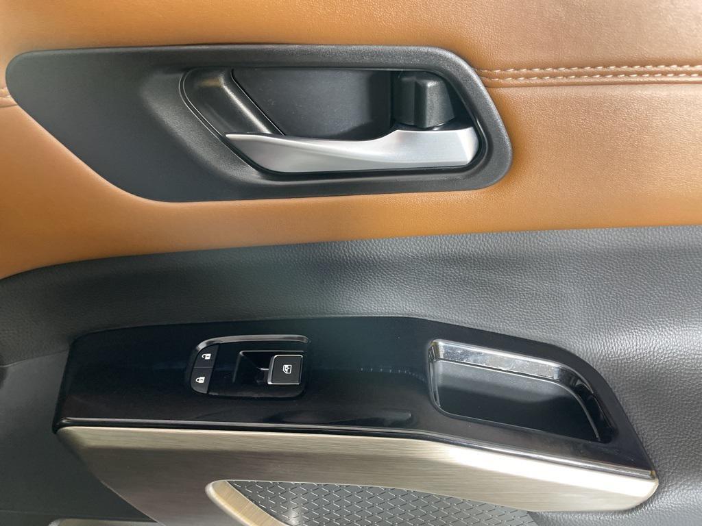 new 2025 Nissan Pathfinder car, priced at $44,619