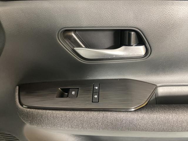 new 2025 Nissan Kicks car, priced at $23,765