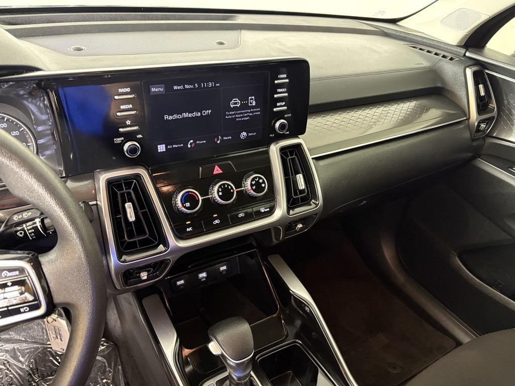 used 2023 Kia Sorento car, priced at $21,500