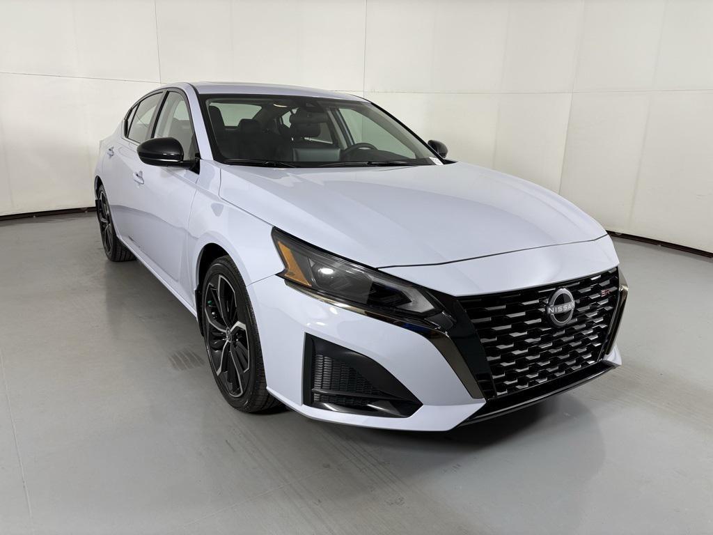 new 2025 Nissan Altima car, priced at $29,998