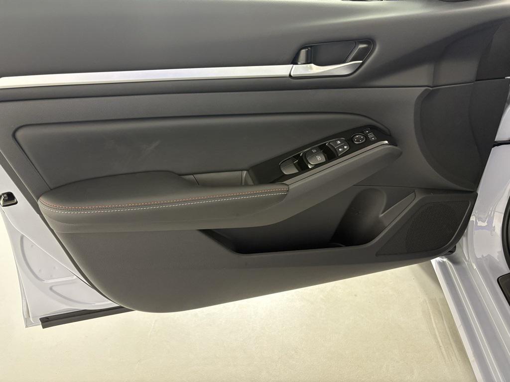 new 2025 Nissan Altima car, priced at $29,998